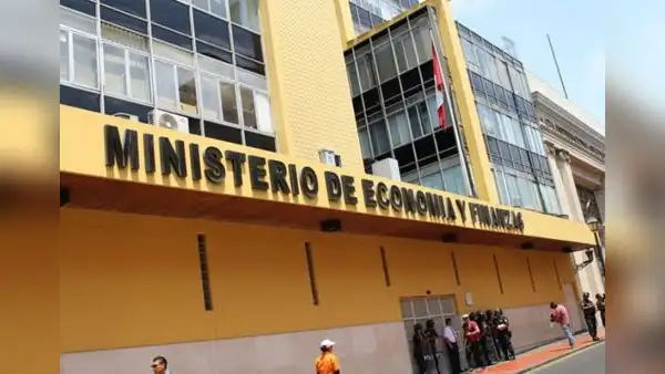 Consejo Fiscal: Credibilidad del MEF podría afectarse si no se cumple con la regla fiscal