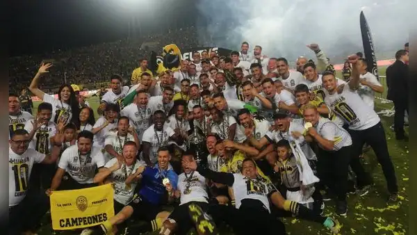 ¡Invencibles! Deportiva Táchirá se coronó campeón de la Liga FutVe 2023 al vencer a Caracas por penales