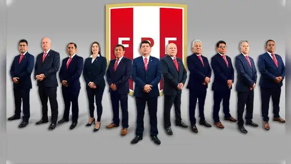 ¿Quién asumiría la presidencia de la FPF si Agustín Lozano deja el cargo?