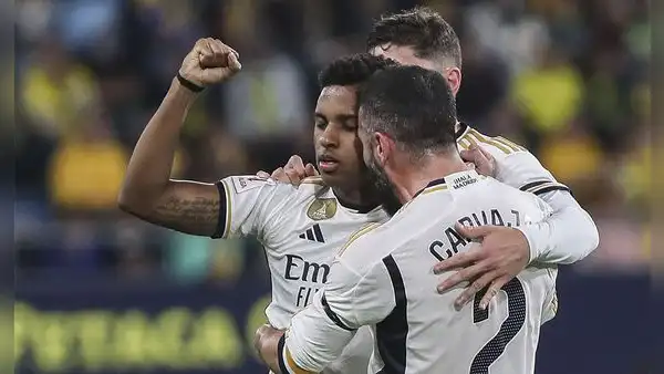 Real Madrid venció 3-0 a Cádiz con puros golazos y recupera la punta de LaLiga de España