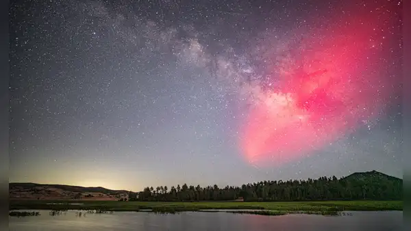 Las 'auroras de SpaceX', el nuevo fenómeno atmosférico causado por los cohetes de Elon Musk
