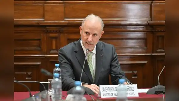Canciller afirmó que el Perú no dará el primer paso para restablecer la relación diplomática con Colombia
