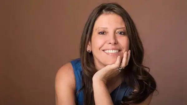 Viviana Rivero: "El lector disfruta mucho vivir en otras épocas. Otro país puedes visitar, pero otra época no"