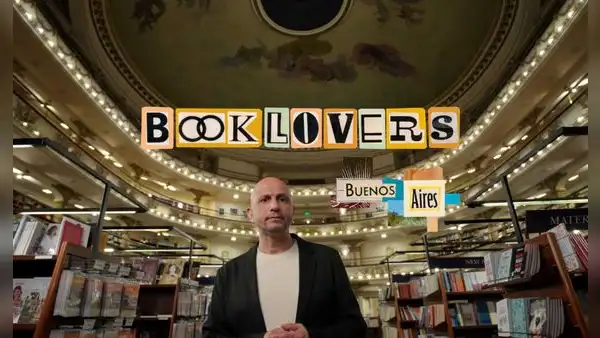 Una serie sobre el vicio de los libros