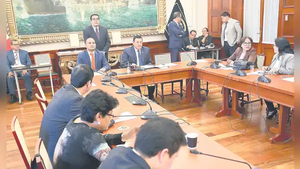 Congreso contraataca a la JNJ para blindar a Patricia Benavides