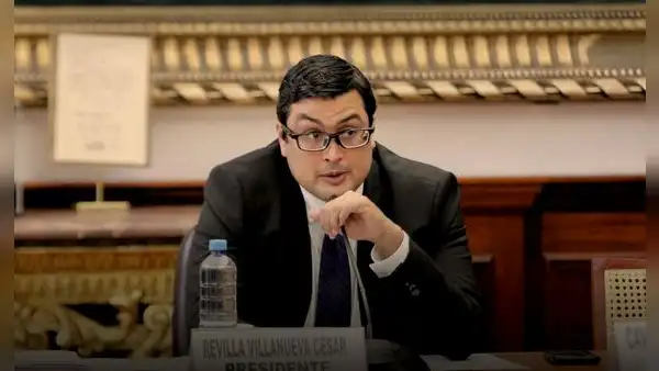 Comisión de Economía sesionará este martes 12 para debatir propuestas de retiro de AFP