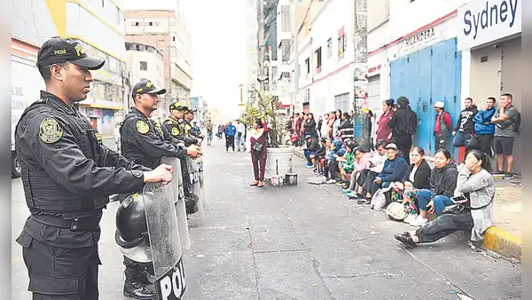 Gamarra: envían a casi 500 policías para recuperar espacios públicos