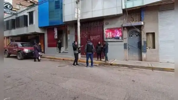 Puno: sicarios asesinan a balazos a hombre en el exterior de discoteca por presunto ajuste de cuentas