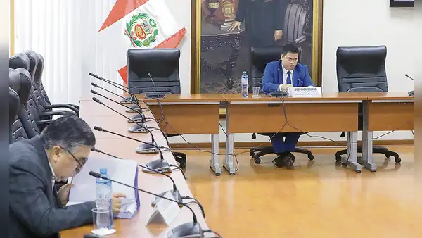 Congreso: Comisión de Ética blinda a Alejandro Soto y Luis Cordero Jon Tay