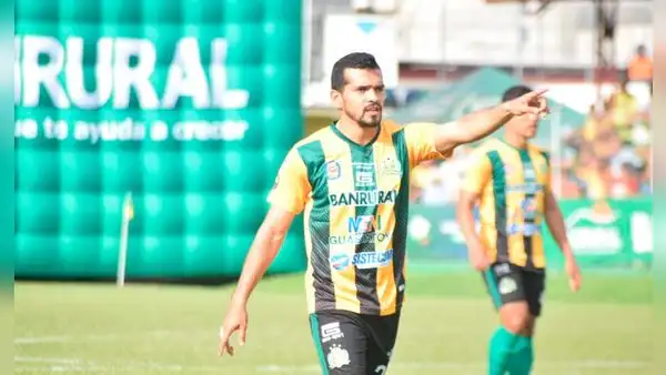 Guastatoya empató 1-1 ante Comunicaciones y el campeón se definirá en el partido de vuelta