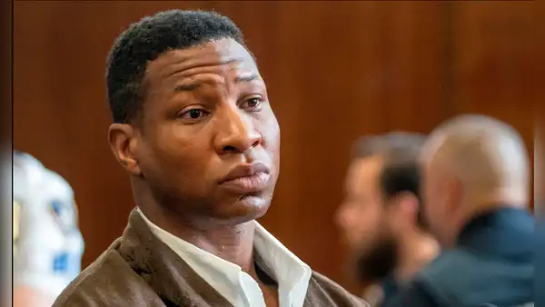 Jonathan Majors, estrella de Marvel, es declarado culpable de agresión y acoso hacia su exnovia