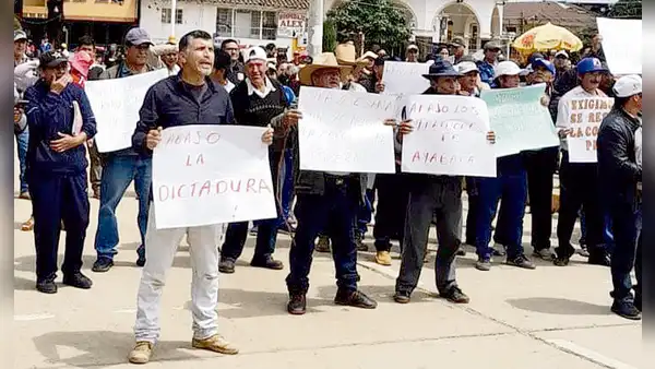 Piura: población de Ayabaca protestó contra Dina Boluarte y ministro Óscar Vera