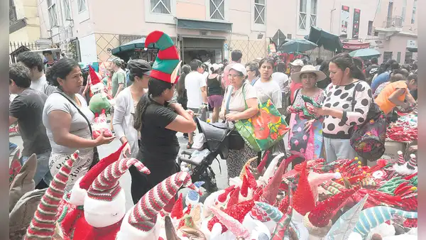 Mesa Redonda: miles realizan últimas compras de Navidad