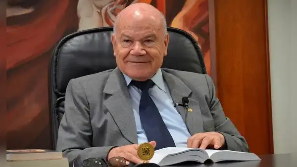 Fallece Iván Rodríguez Chávez, rector de la Universidad Ricardo Palma