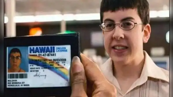 'McLovin' y la vez que filmó una escena de sexo en 'Superbad' frente a su madre