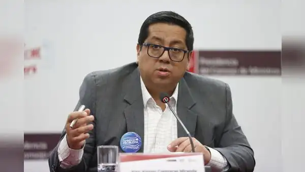Alex Contreras presentó su renuncia al Ministerio de Economía y Finanzas