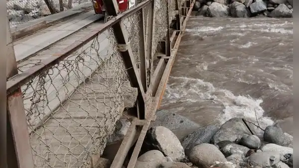 Puentes de Comas, Chosica y otros en riesgo de colapso ante desborde de ríos