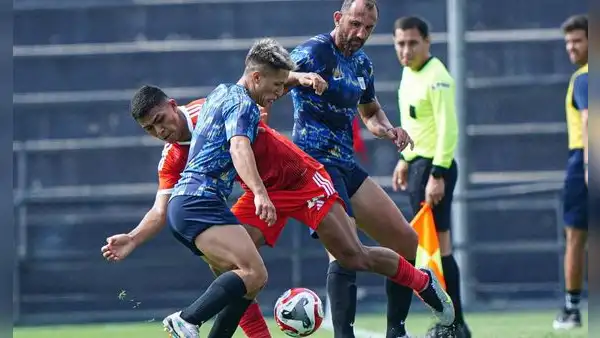 Alejandro Restrepo probó su primer 11 con Alianza Lima y perdió 1-0 ante la sub-23 de 'Chemo'