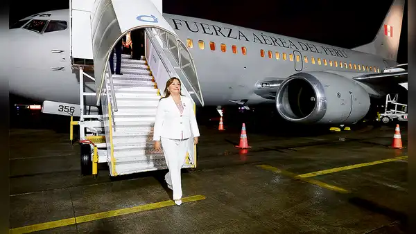 Política exterior de Dina Boluarte se verá debilitada, según expertos