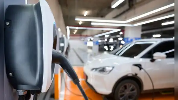 ¿Cuántos vehículos eléctricos se vendieron en Perú en el 2023?