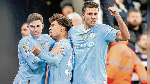 Manchester City no pierde la cima: 'Ciudadanos' vencen 3 a 2 a Newcastle tras gloriosa remontada
