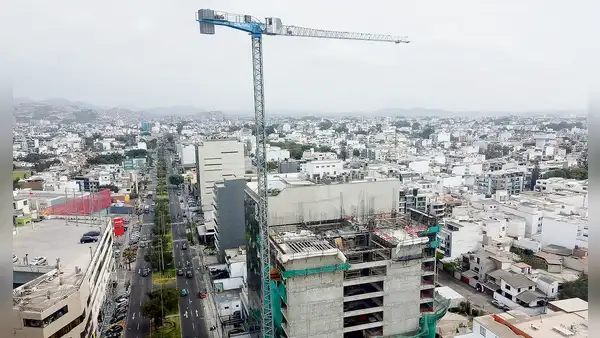 Surco: Vecinos contra gigantes de concreto