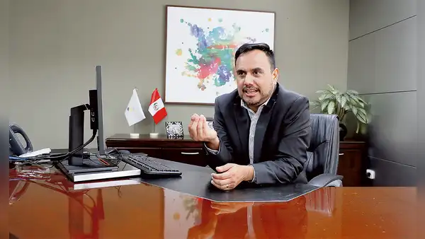 Victorhugo Montoya: “El Congreso ha puesto en riesgo el pago y aumento de las pensiones”