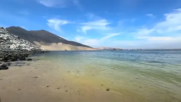 La 'Copacabana Peruana': ¿dónde queda y cómo llegar a esta playa de aguas transparentes desde Lima?