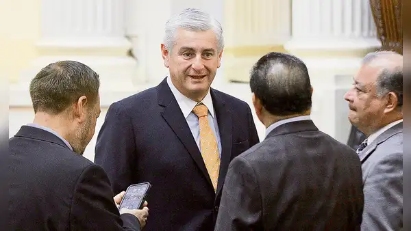Congreso: plantean suspender a Juan Lizarzaburu hasta por 120 días