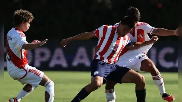 ¡No levanta cabeza! Perú se aleja de la clasificación tras perder 1-0 ante Paraguay