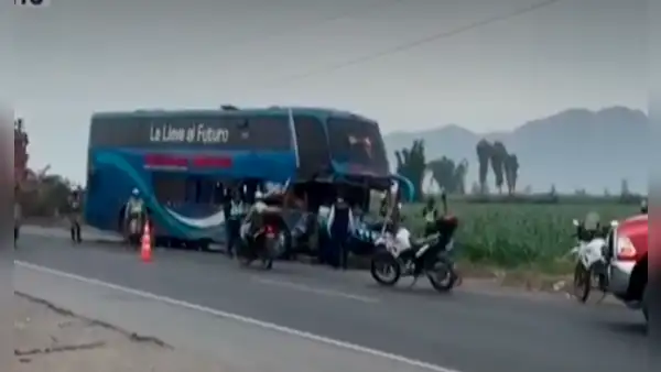 Panamericana Norte: bus interprovincial chocó contra camión de carga y dejó una persona fallecida