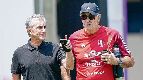 Jorge Fossati feliz por la llegada de Paolo Guerrero a la U.César Vallejo