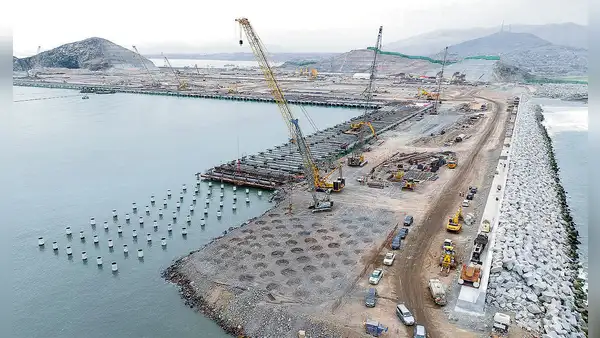 El progreso estable de la economía de China hacia el desarrollo de alta calidad, por Song Yang, embajador de China en el Perú