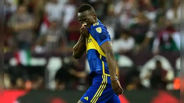 Advíncula se volvió tendencia tras partidazo y asistencia: "Lo mejor que le pasó a Boca Juniors"