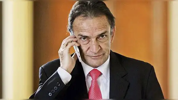 Congreso blinda a Héctor Becerril y archiva denuncia por organización criminal