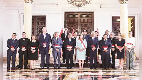 Katherine Zegarra: “Renovación del gabinete debió empezar con salida de Otárola”