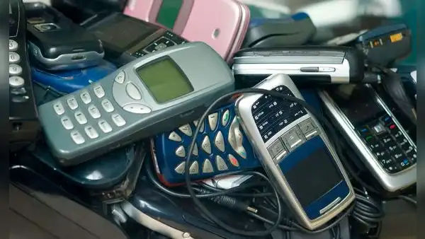 ¿Qué pasó con las marcas de celulares que reinaban en los 90 antes que Apple, Samsung y Xiaomi?