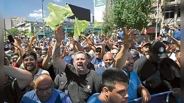LAPOP: Disminuye apoyo a la democracia en América Latina