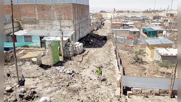 Lluvias ahora golpean al sur del país y dejan cientos de afectados