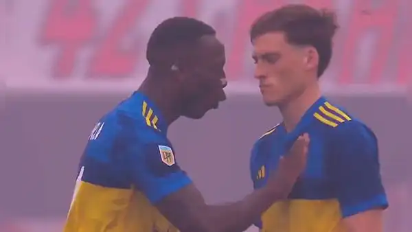 Hinchas de Boca se rinden ante Advíncula tras gesto que tuvo con juvenil: "El capitán sin cinta"