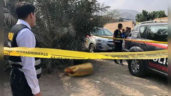 Vecinos de SJL encuentran cadáver dentro de una bolsa: desconocidos también dejaron amenaza