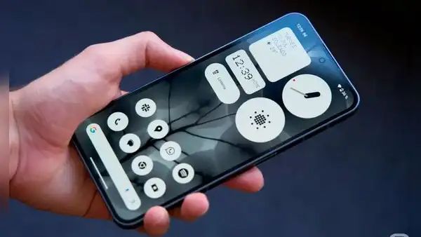 Ni Xiaomi ni Apple: esta marca lanza un smartphone que tiene 'ojos' en la parte trasera