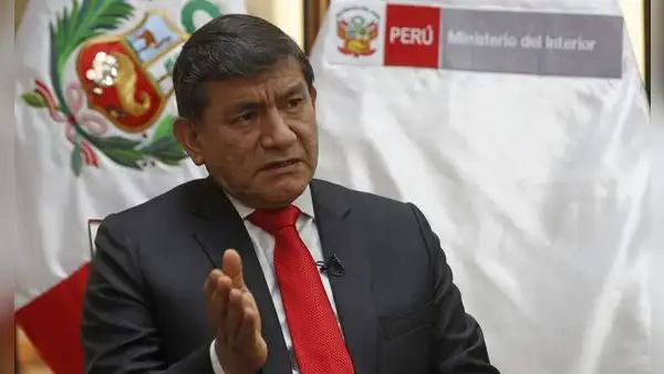 Fiscalía presentó denuncia constitucional contra exministro Carlos Morán