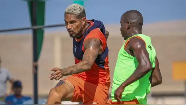 César Vallejo y el sorpresivo precio de las entradas para el posible debut de Paolo Guerrero