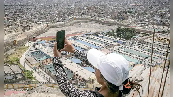 Vivir muy cerca a un penal en SJL: sin internet ni agua potable
