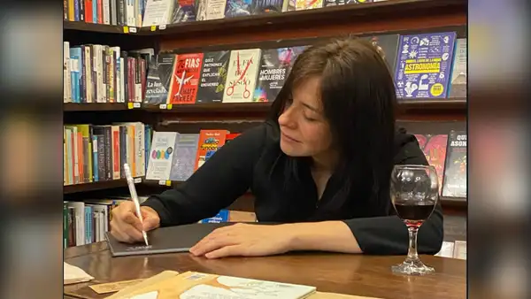 Issa Watanabe gana el premio más importante del mundo al libro ilustrado