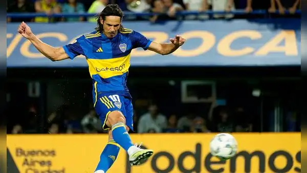 Con hat trick de Edinson Cavani, Boca Juniors derrotó 3-2 a Belgrano por la Copa de la Liga