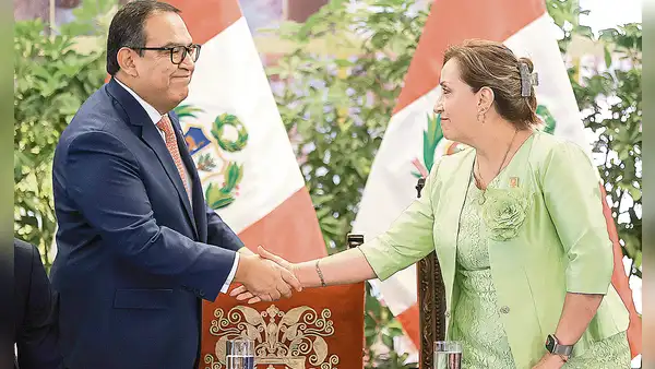 Boluarte dispone que Alberto Otárola regrese al Perú para que responda por audio con Yaziré Pinedo