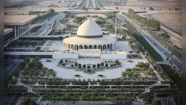 ¿Cómo luce y en qué país está el aeropuerto más grande del mundo?