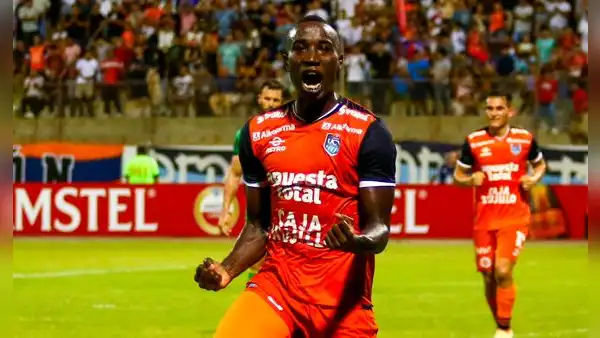 César Vallejo ganó 2-0 a Sport Huancayo y clasificó a la fase de grupos de la Copa Sudamericana